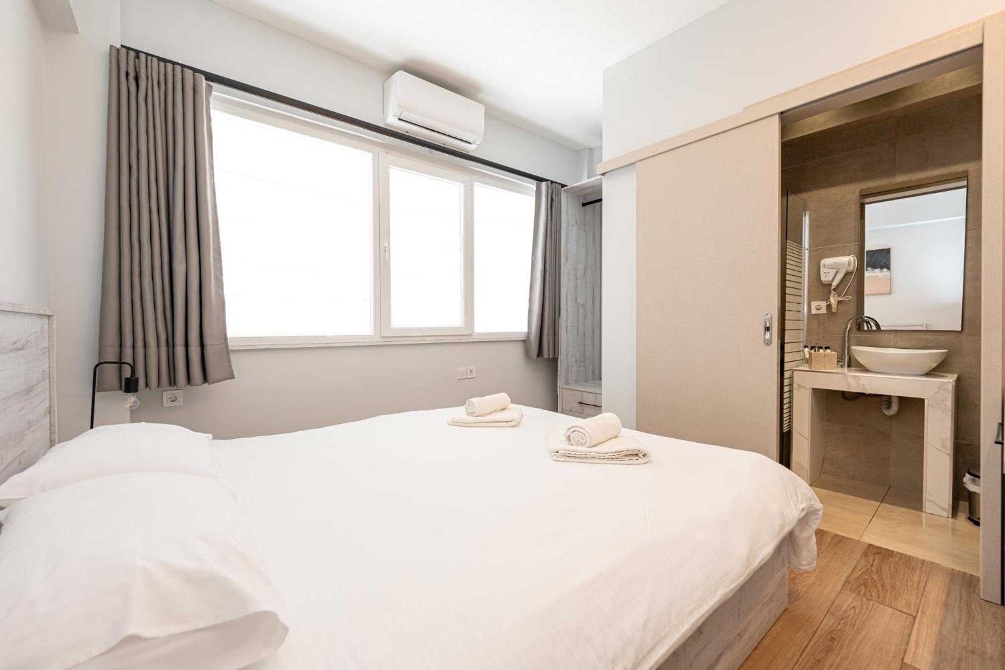 Centralviewsuites Nea Moudania Bagian luar foto