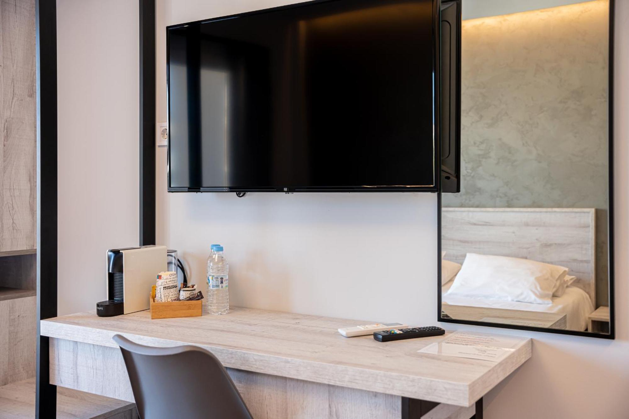 Centralviewsuites Nea Moudania Bagian luar foto