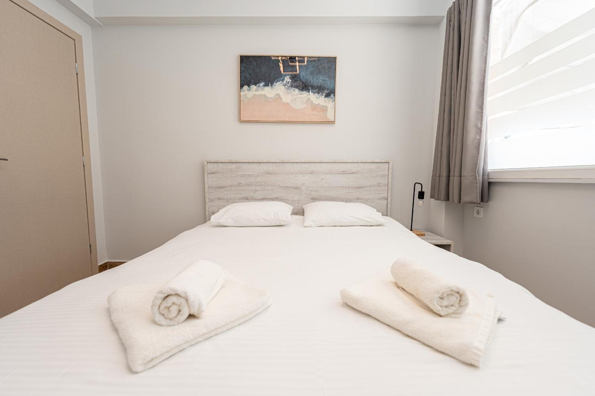 Centralviewsuites Nea Moudania Bagian luar foto