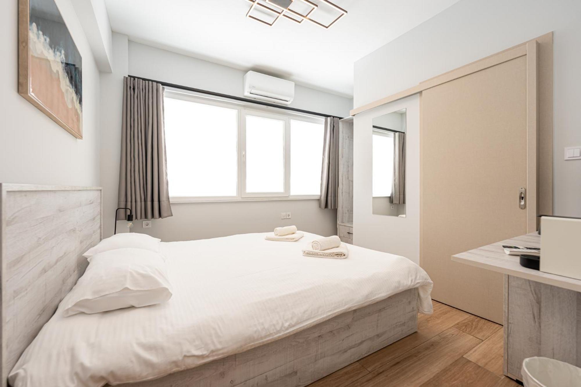 Centralviewsuites Nea Moudania Bagian luar foto