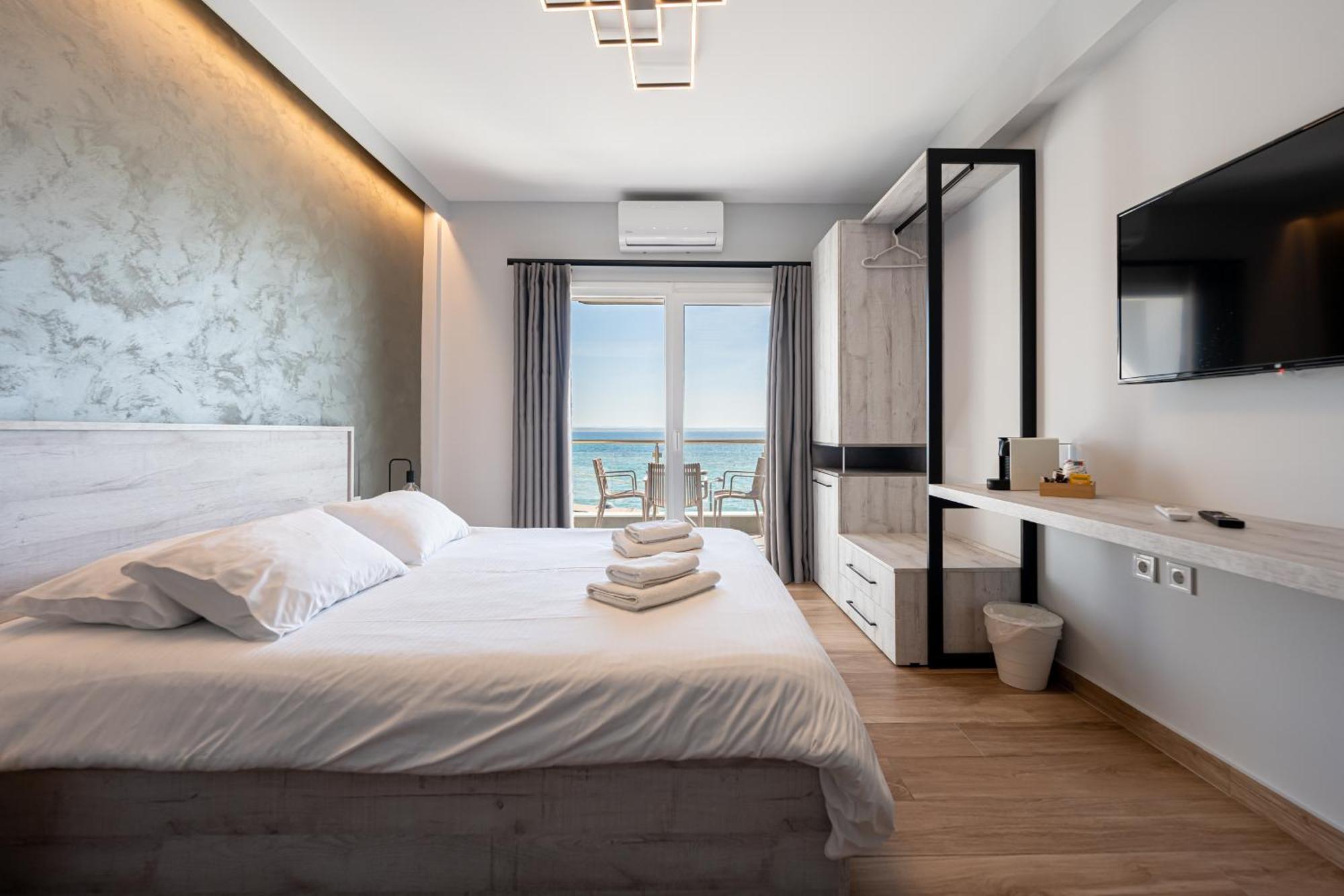 Centralviewsuites Nea Moudania Bagian luar foto